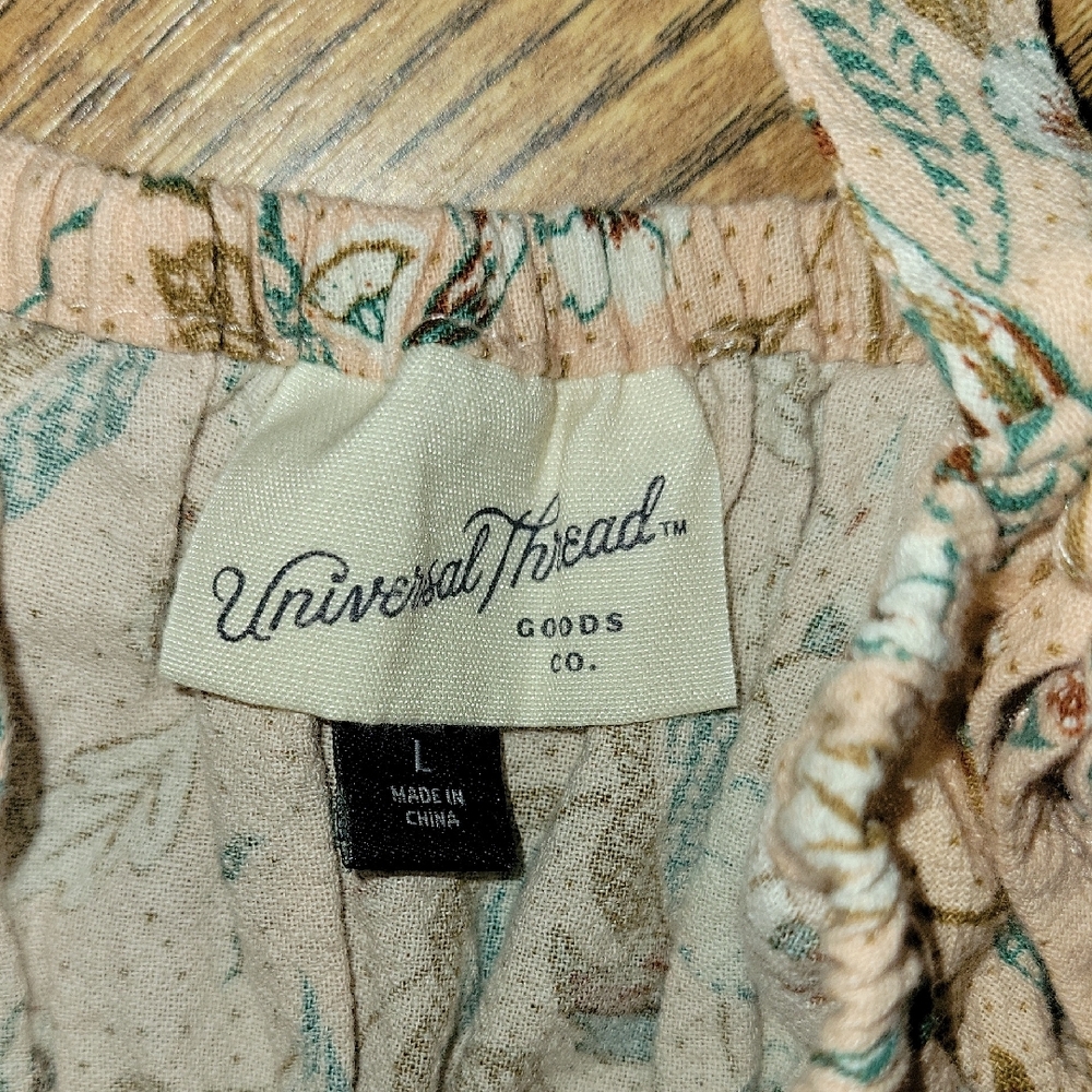 Universal Thread Ruched Camisole - Picture 2 of 5